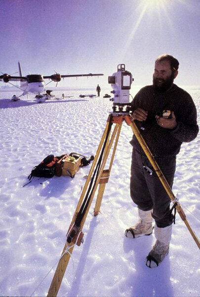 Blue-ice runway surveys in Dronning Maud Land, 1995